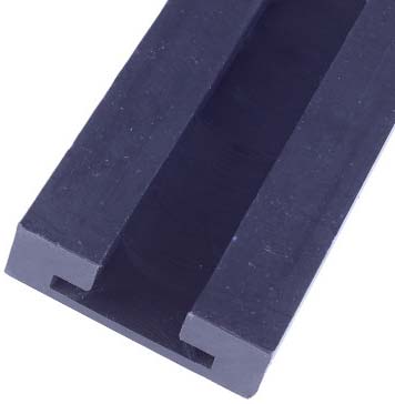 Corner track for Vertical chains